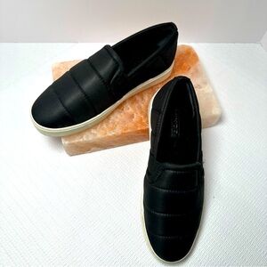 Vince Blair Quilted Slip On Shoe Cross Trainer 5.5 black Retail $200